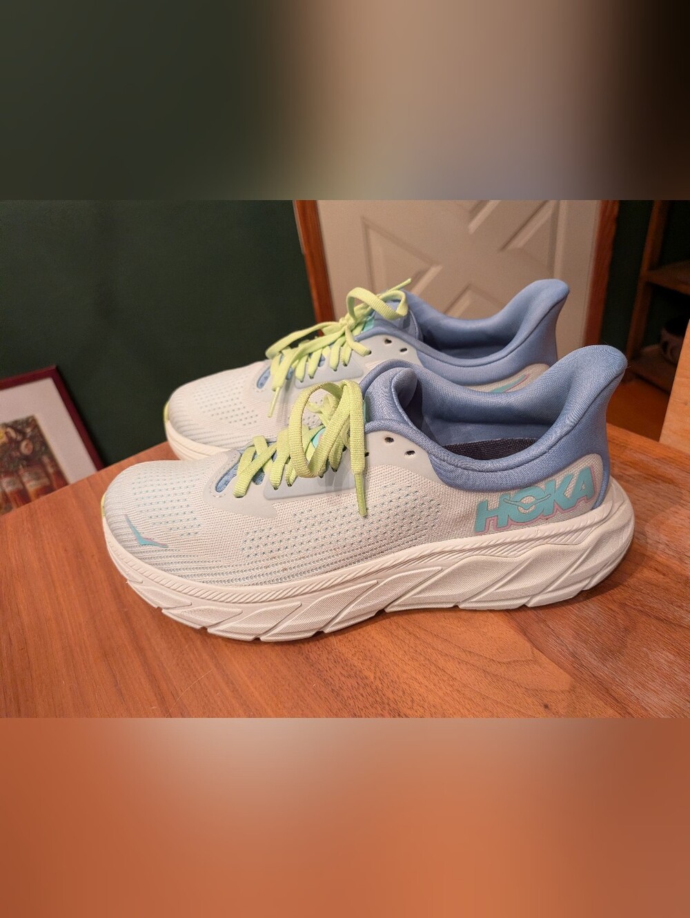 Hoka Arahi 7 Women's Size 8.5